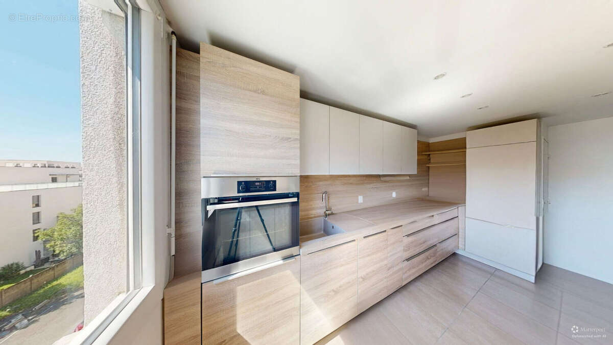 Appartement à LYON-8E