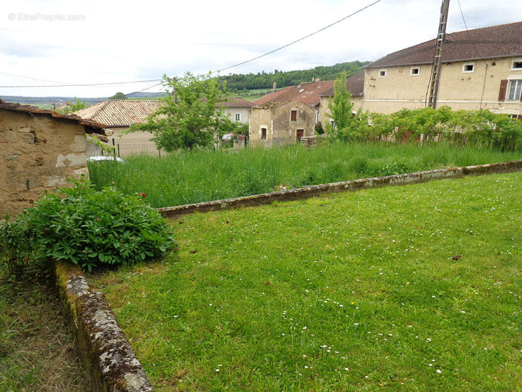 Maison à COLOMBEY-LES-BELLES