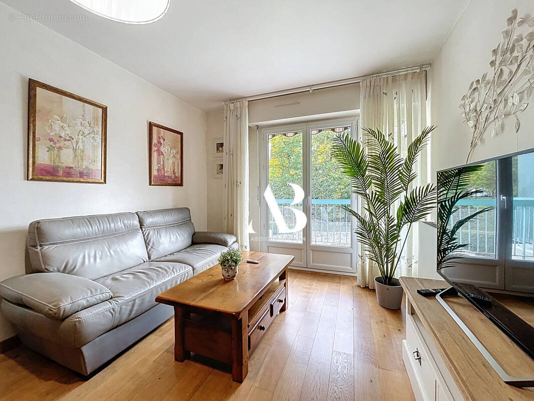 Appartement à DAMMARIE-LES-LYS