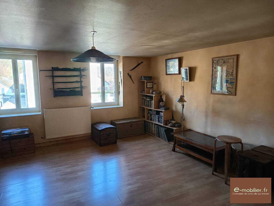 Appartement à LE PONT-DE-BEAUVOISIN
