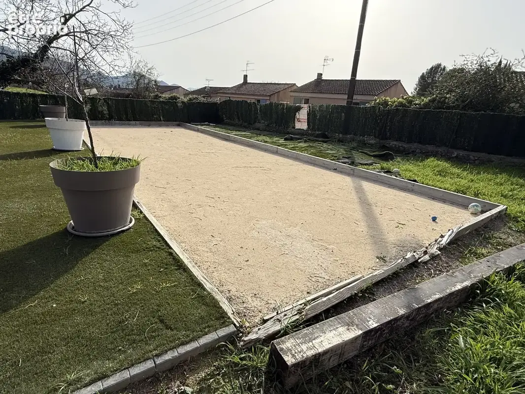 Belle maison de plain-pied de 105m2, garage double, boulodrome et piscine hors-sol - photo 5