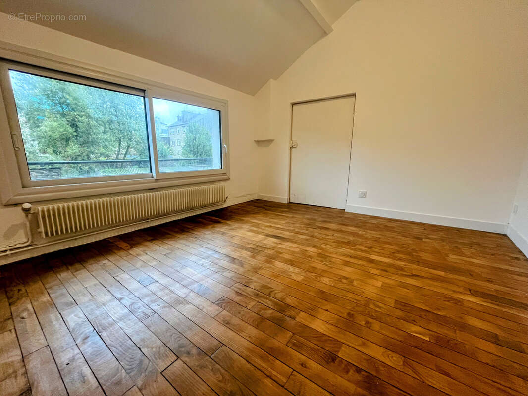 Appartement à FOUGERES