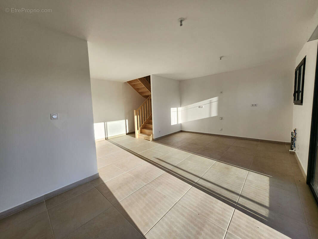 Appartement à VEDENE