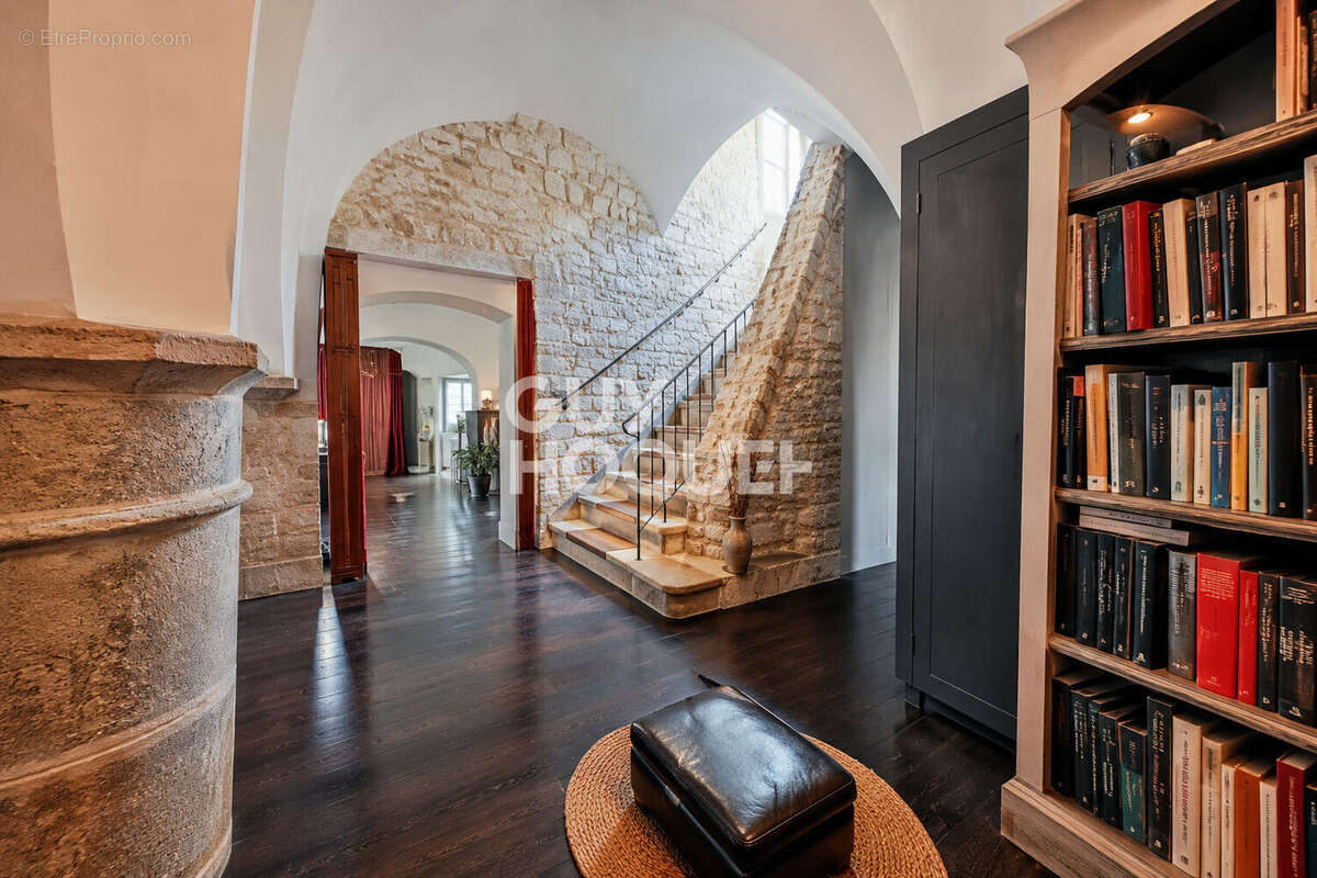 Appartement à BRIE-COMTE-ROBERT