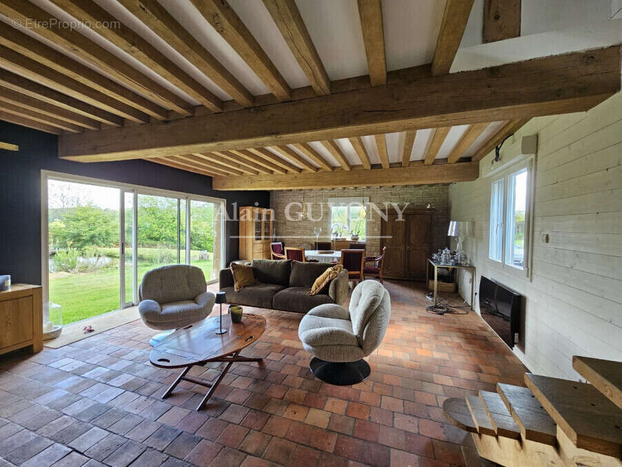 Maison à PONT-L&#039;EVEQUE