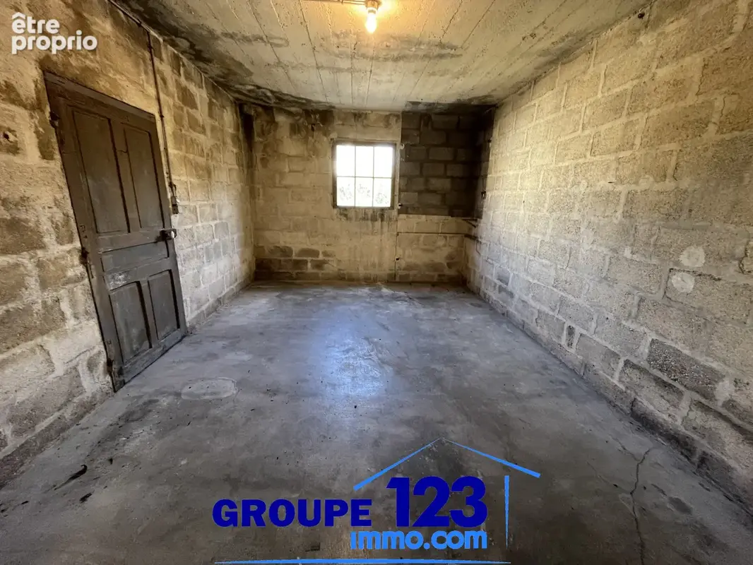 Auxerre - Maison de 81 m2 - T5 - photo 16