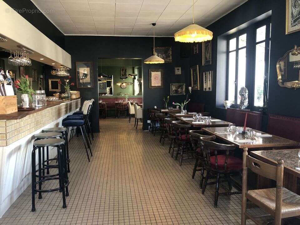 Commerce à GAILLAN-EN-MEDOC