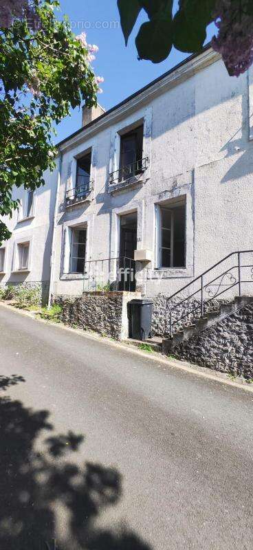 Maison à SAINT-CHRISTOPHE-SUR-LE-NAIS