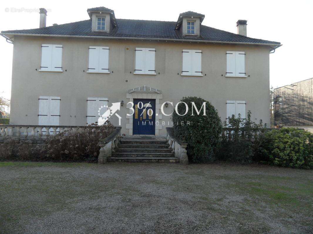 Maison à BUXEROLLES