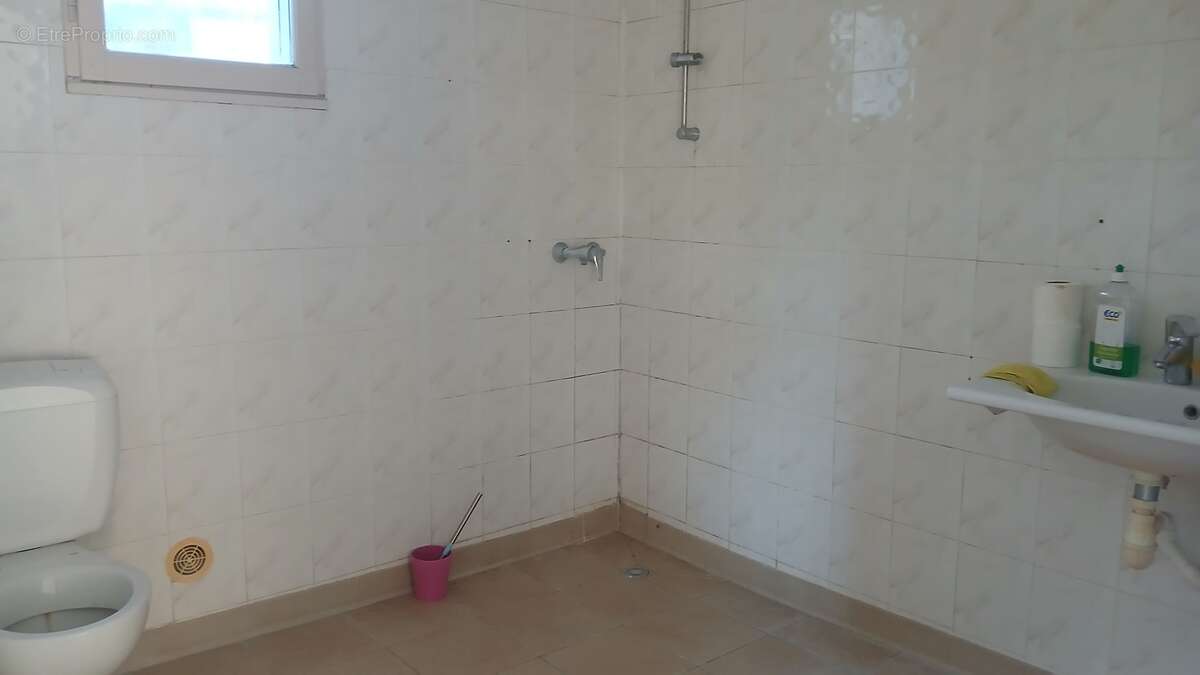 Appartement à MONTIGNAC-LE-COQ