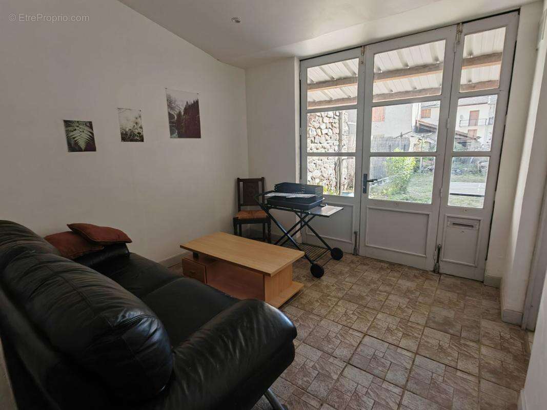 Maison 89 m² à Les Cabannes  - photo 4