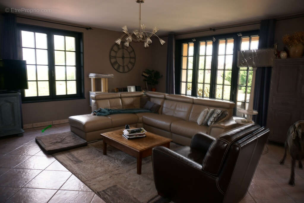 Balle maison avec terrain et etangs - photo 6
