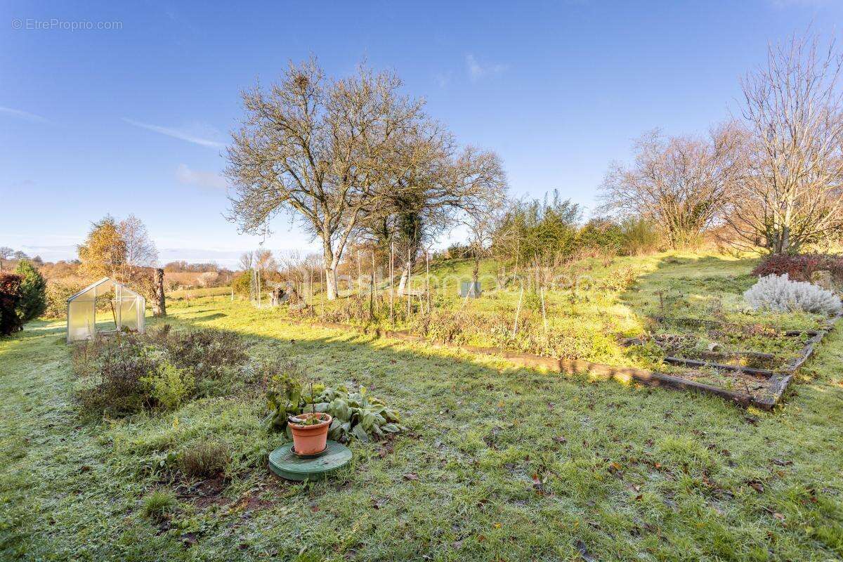 Maison à LAPEYROUSE