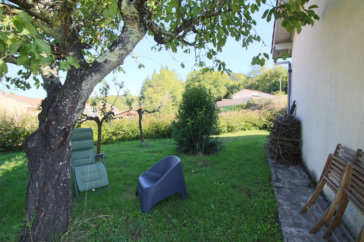 Maison à PUY-L&#039;EVEQUE