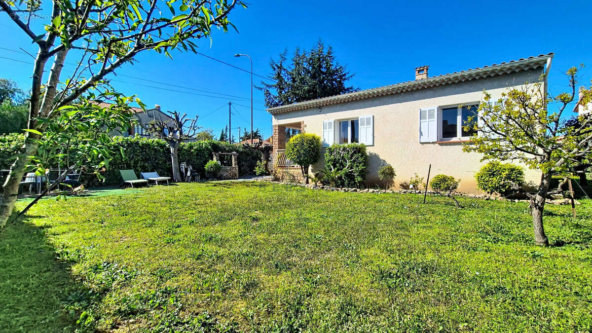 Maison à FREJUS