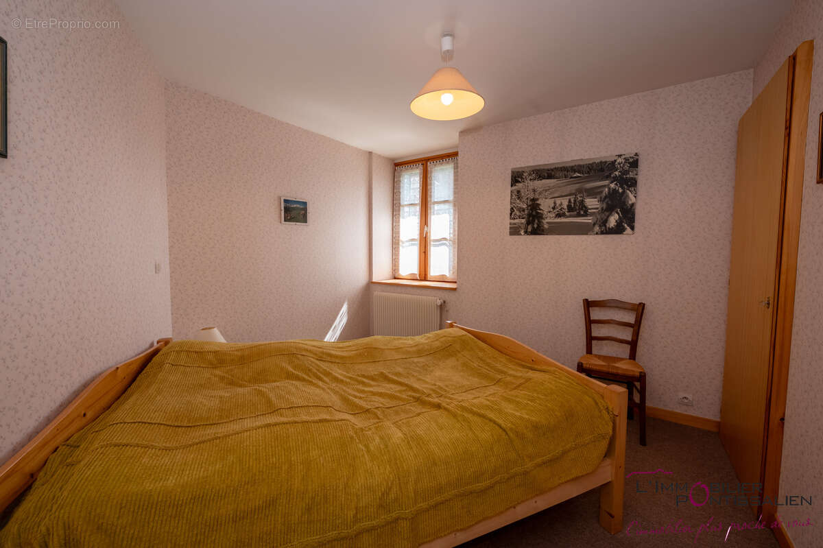 Maison à ROCHEJEAN