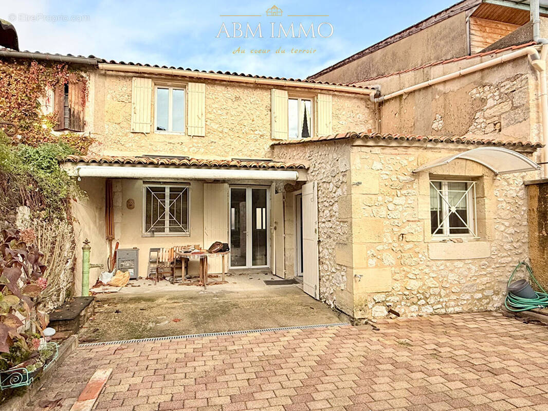 Maison à PORT-SAINTE-FOY-ET-PONCHAPT