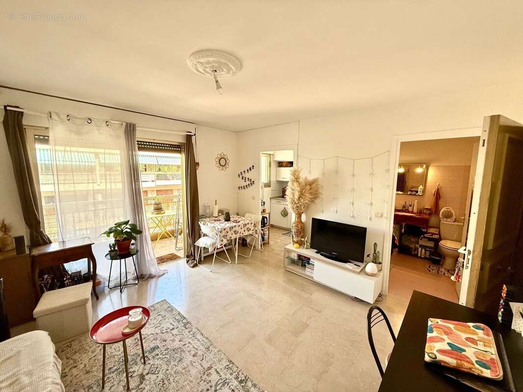 Appartement à LE CANNET