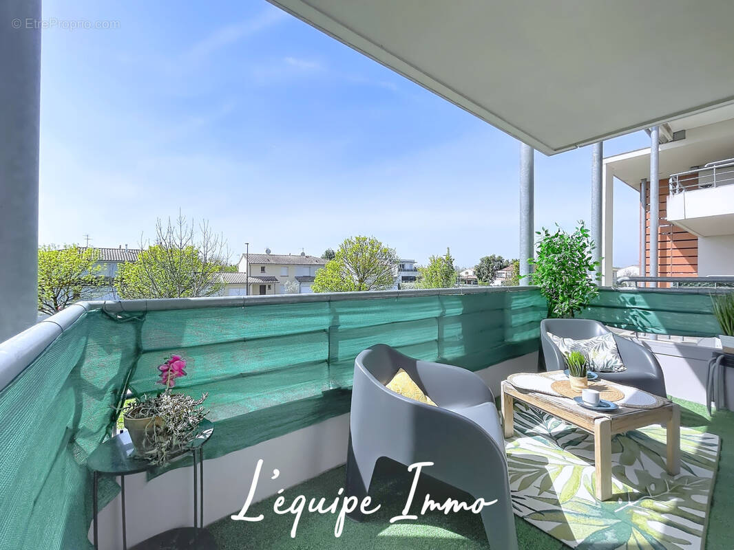 Appartement à LA SALVETAT-SAINT-GILLES
