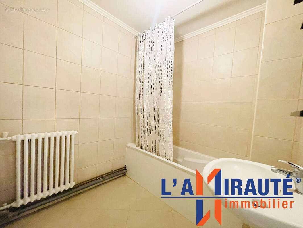 Appartement à SARTROUVILLE