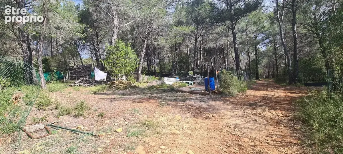 LE BEAUSSET-TERRAIN 690M²-NON CONSTRUCTIBLE-A VENDRE-NATURE ET