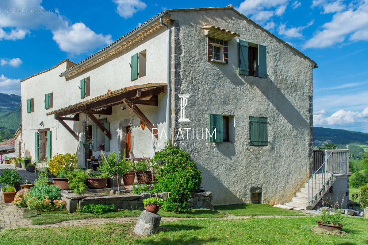 Maison 210 m² à Noyers-Sur-Jabron  - photo 3