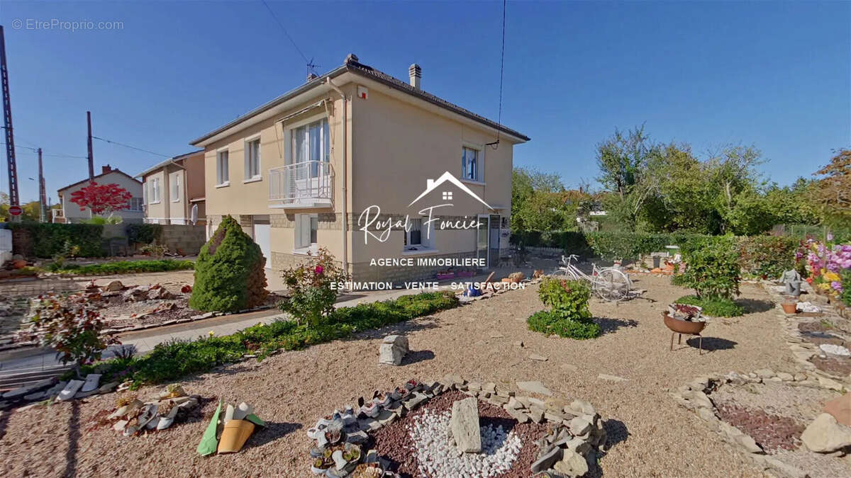 Pavillon sur sous sol complet de 89 M2  - Maison à CHATELLERAULT