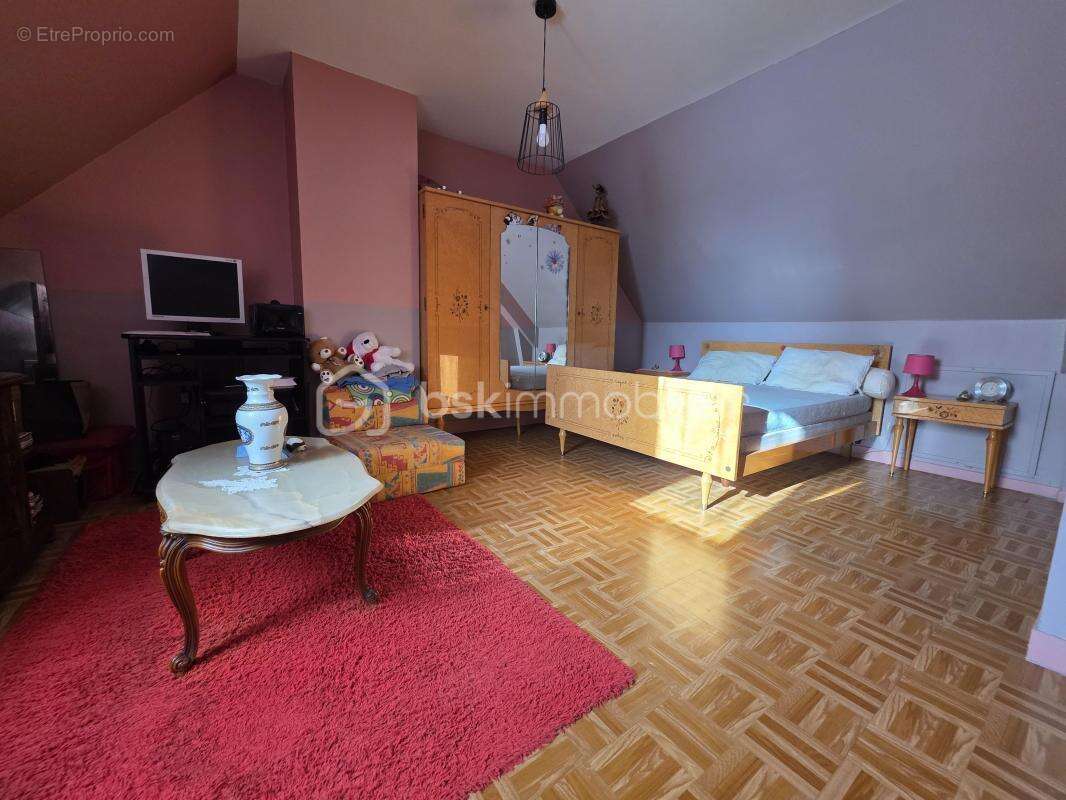 Maison à VILLEMARECHAL