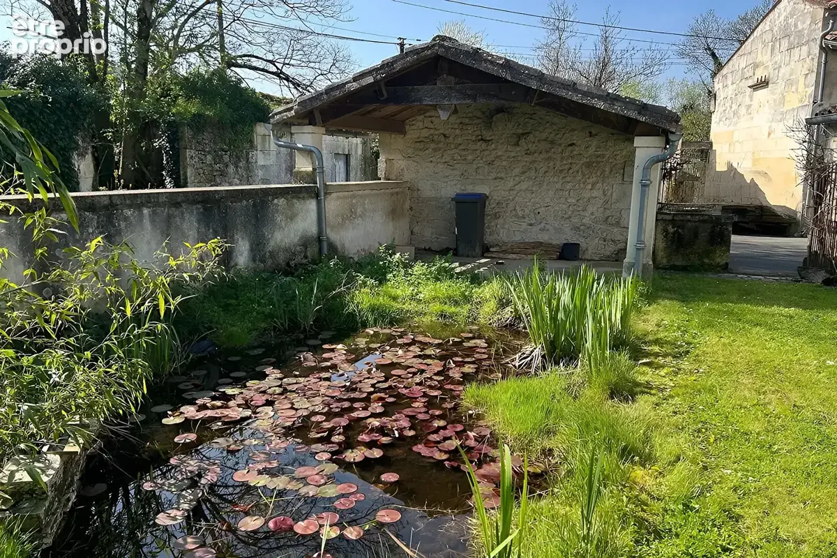 Longère de caractère de 261 m² avec piscine, dépendances et panneaux solaires - photo 14