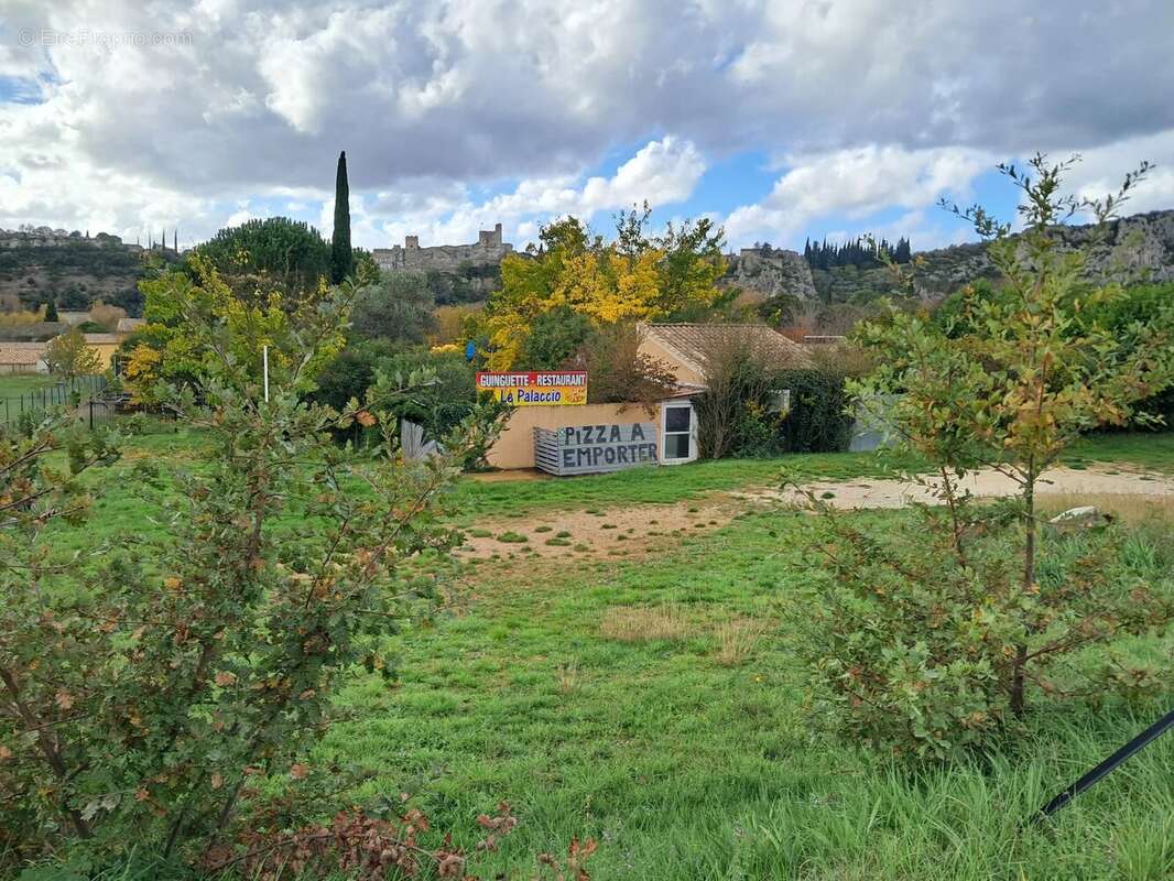 Commerce à SAINT-MARTIN-D'ARDECHE