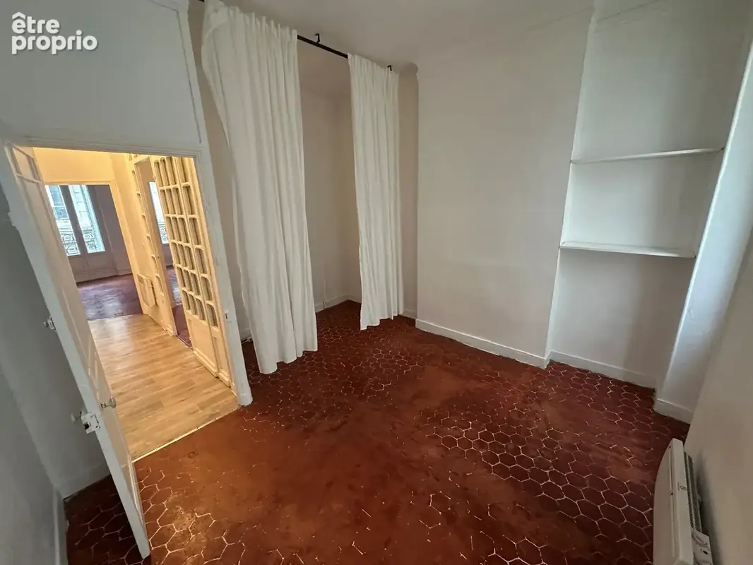 Type 2/3 - 55 m2 - rue d'italie - prefecture 13006 - vide - residence principale - photo 8