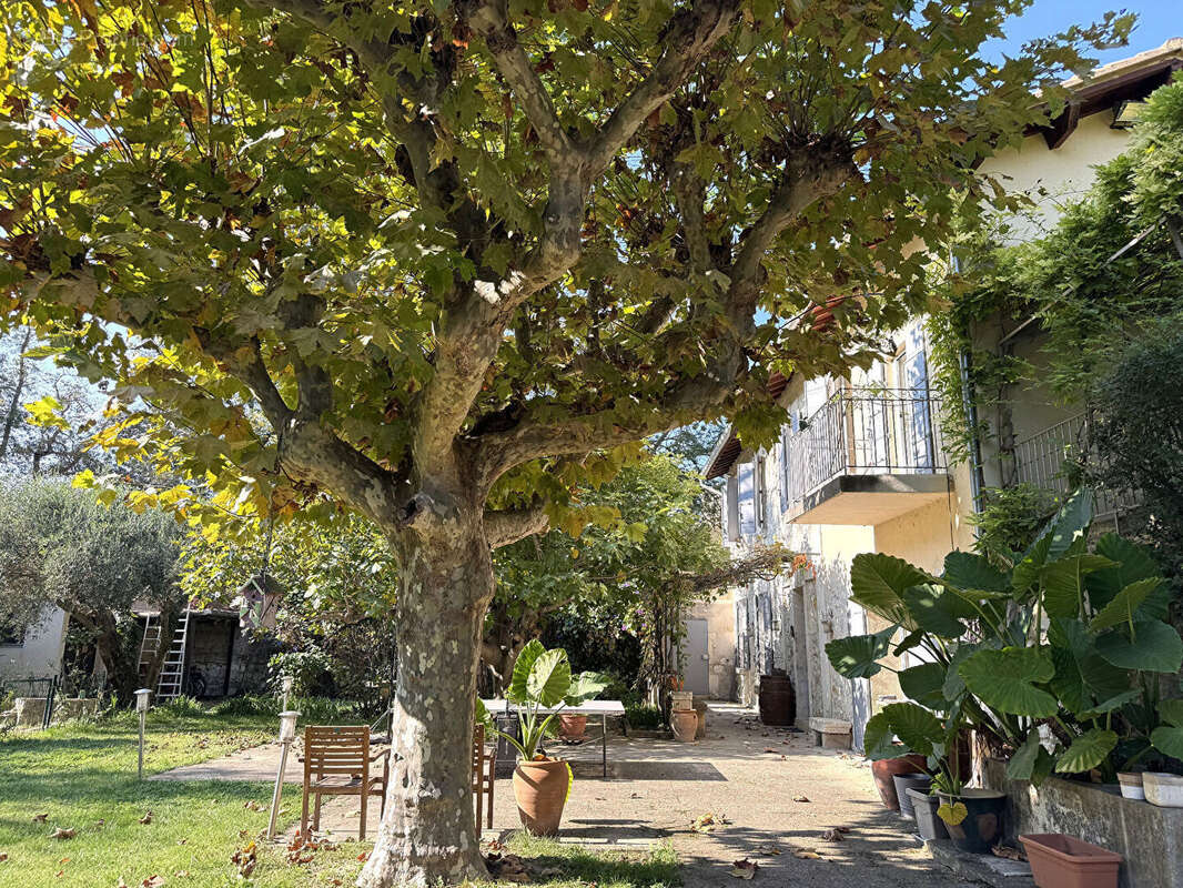 Maison à VILLENEUVE-LES-AVIGNON