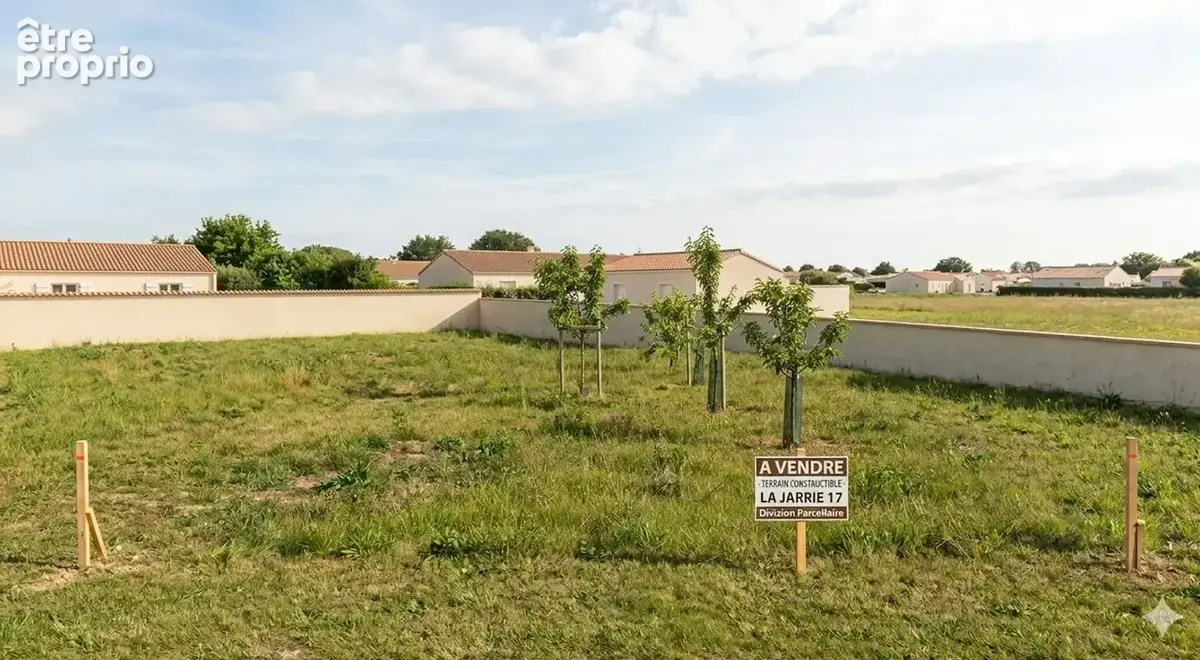 Terrain à LA JARRIE