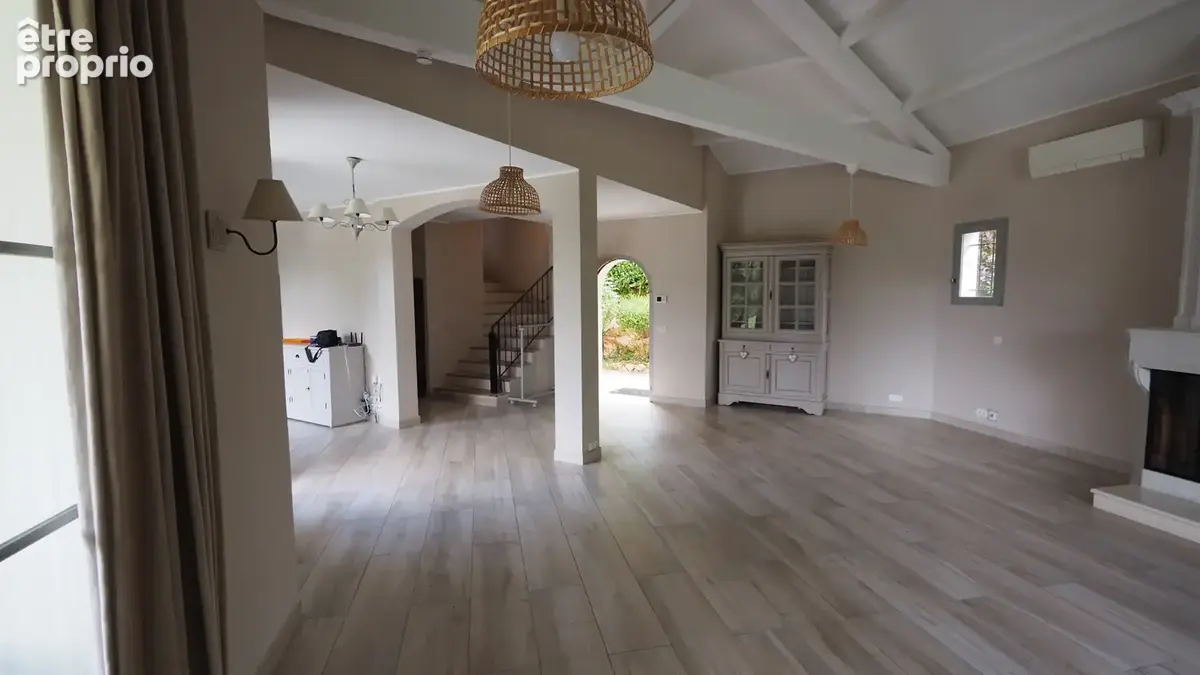 Saint-Martin-de-Peille — À seulement 15 minutes de Monaco - Villa de 180 m2 sur un terrain de 2000 m2 - photo 5