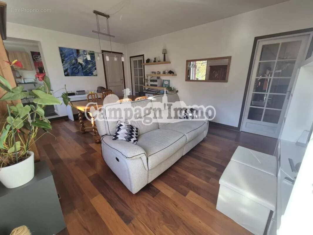 Maison à SAINT-FORGEUX