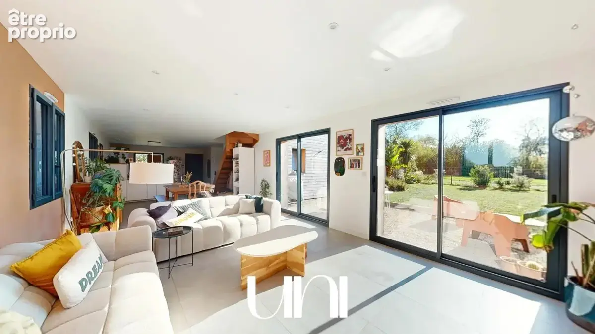 Maison 5 pièces de 114 m2 - NOYERS-BOCAGE - photo 2