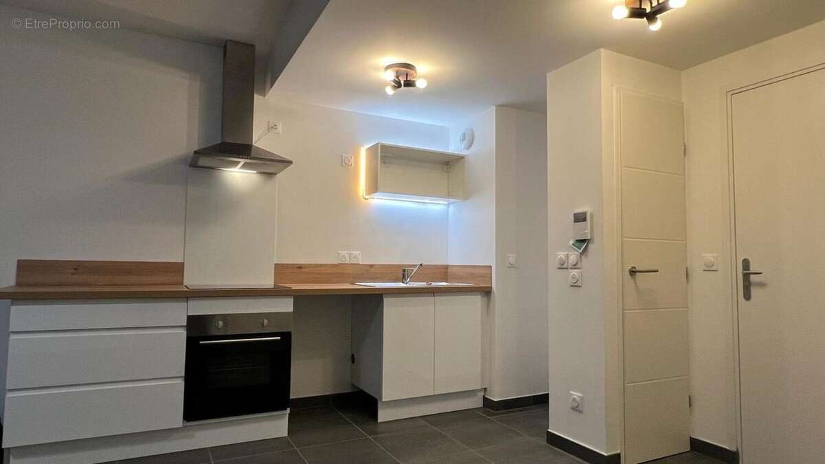 Photo 7 - Appartement à LA TOUR-DE-SALVAGNY