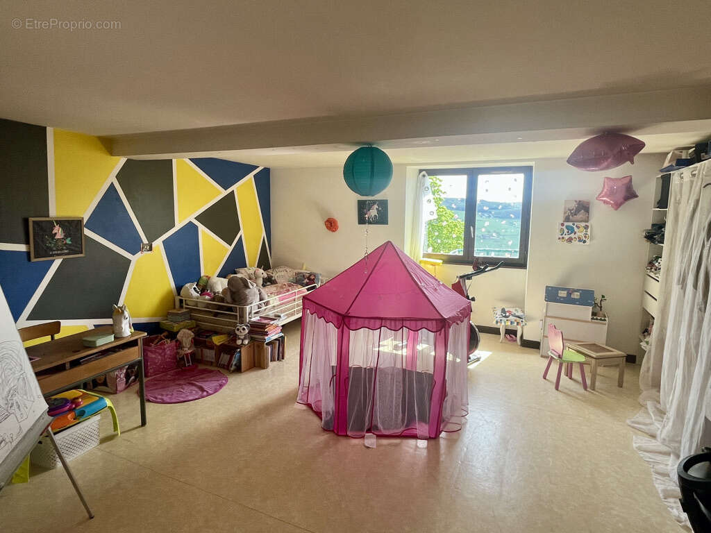 Maison à LE GRAND-SERRE