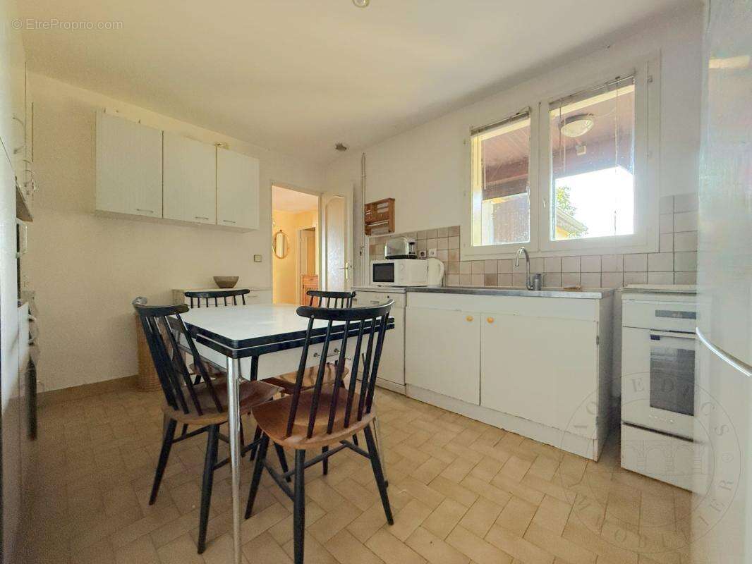 Maison Familiale - 6 Pièces - 5 Chambres - CHAPONOST - photo 11