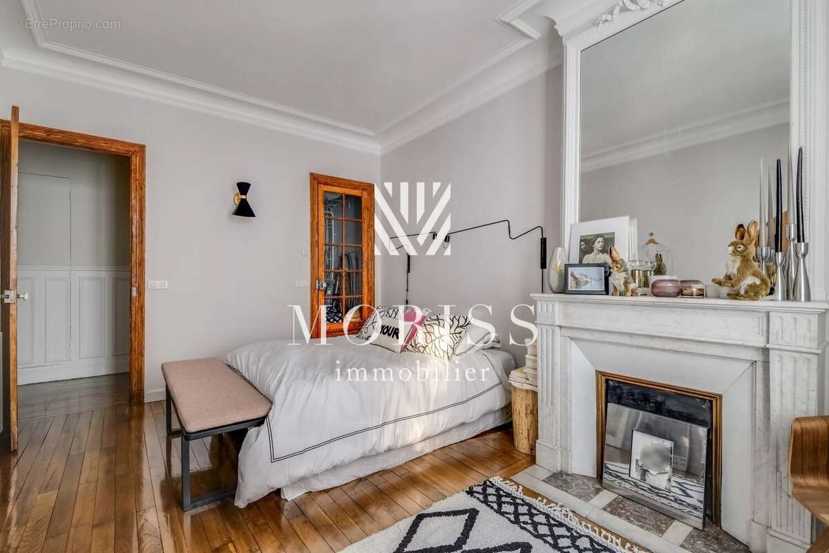 Appartement à PARIS-17E