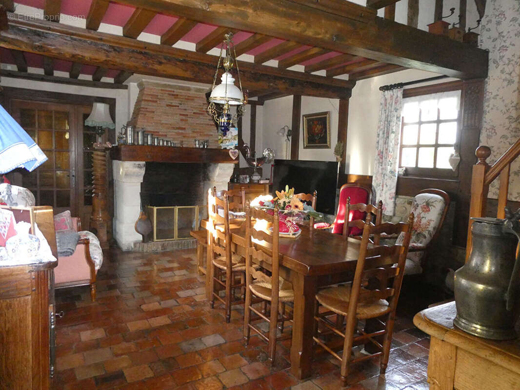 Maison à PONT-L'EVEQUE