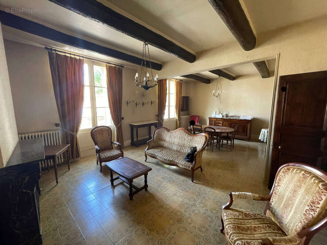 Maison à SAINT-BAUZILLE-DE-LA-SYLVE