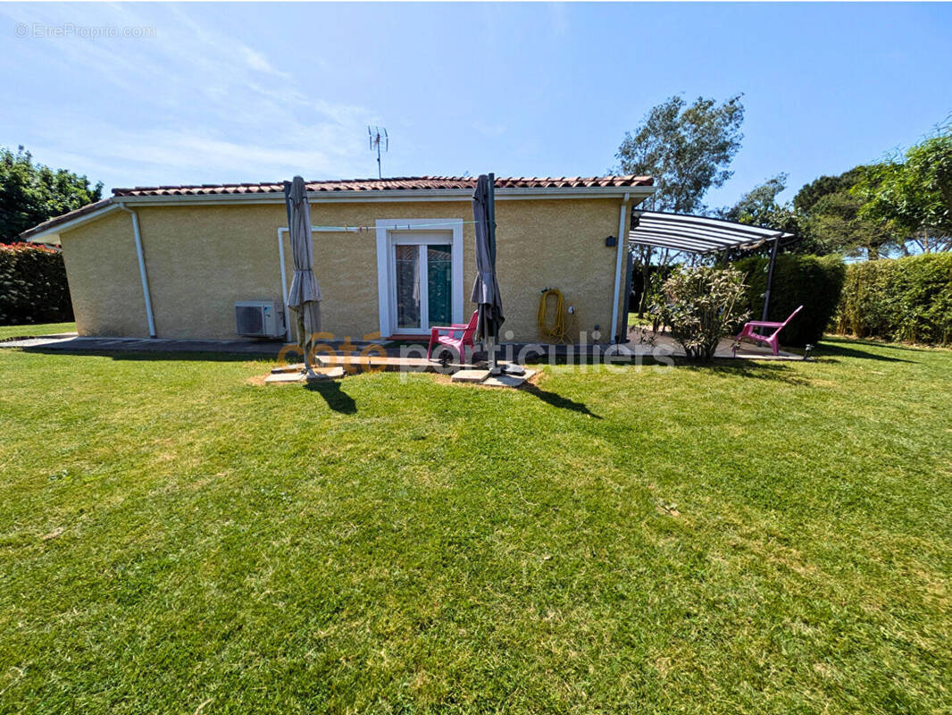 Maison à MONTECH