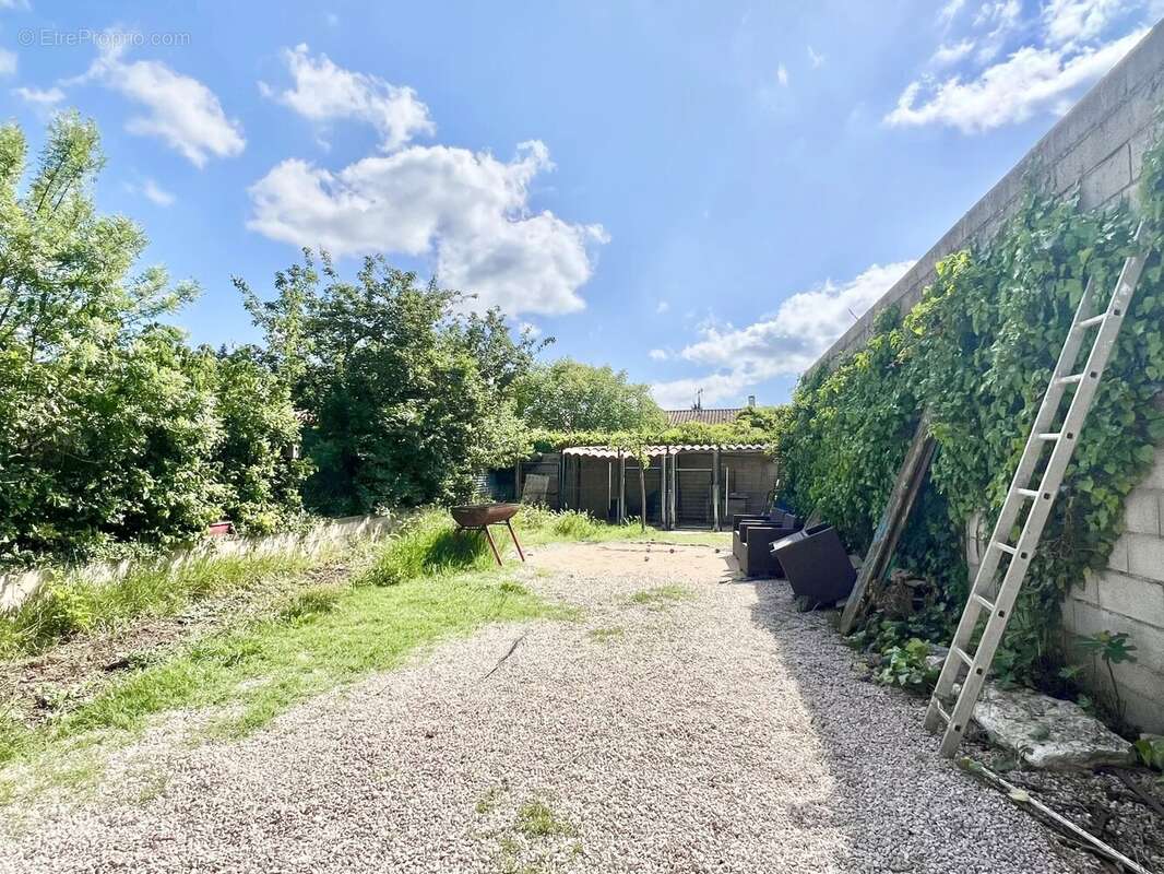 Maison à CAMPS-LA-SOURCE