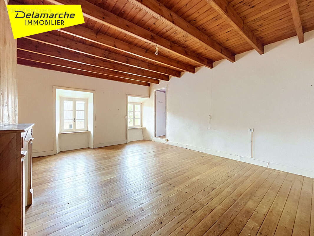 A VENDRE : Maison mitoyenne à Saint Denis Le Gast - photo 12