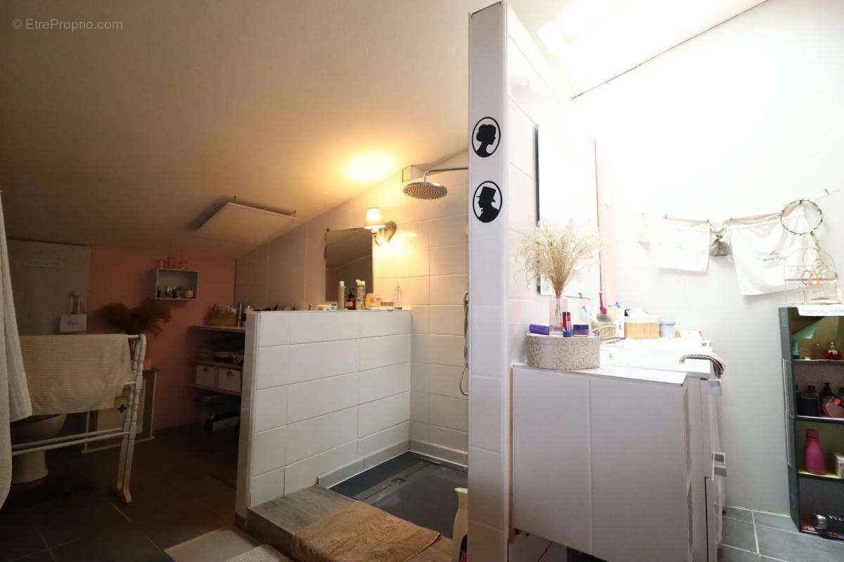 Maison à SAINTE-FOY-LA-LONGUE