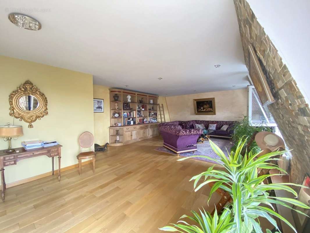 Appartement à LIVRY-GARGAN