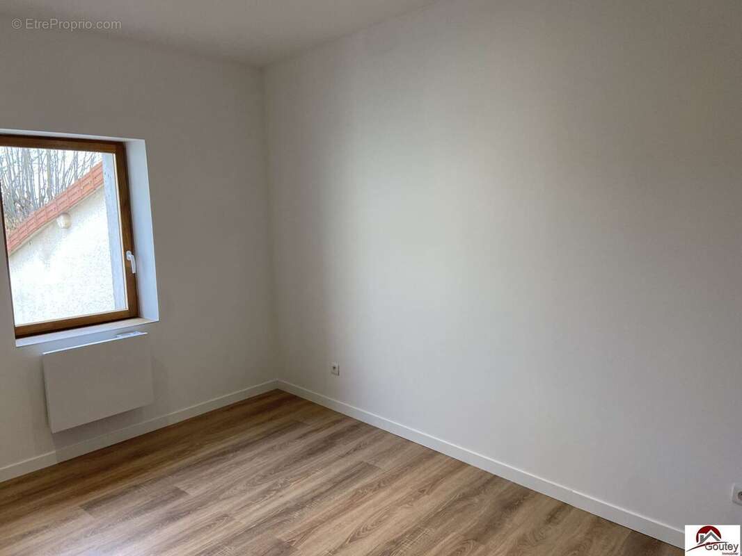 Maison à POUILLY-LES-NONAINS