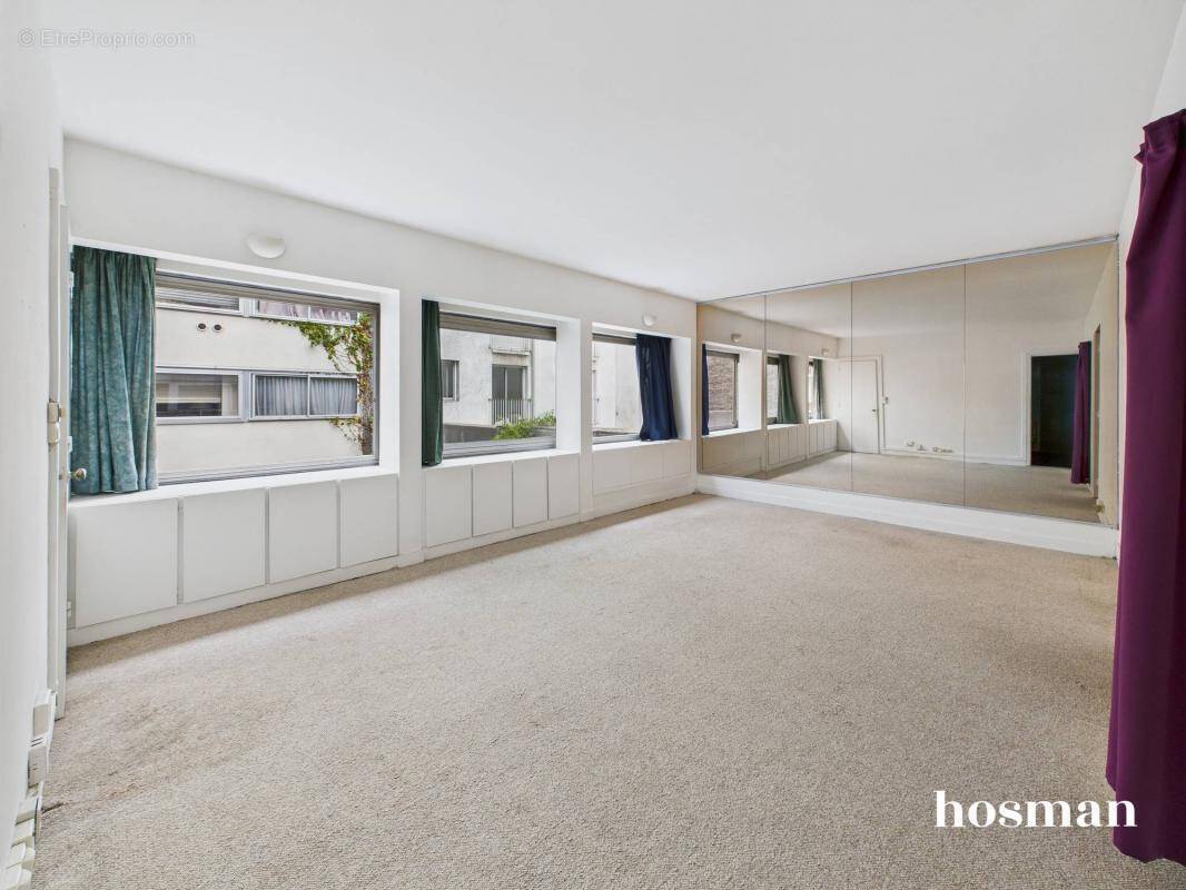 Appartement à PARIS-7E