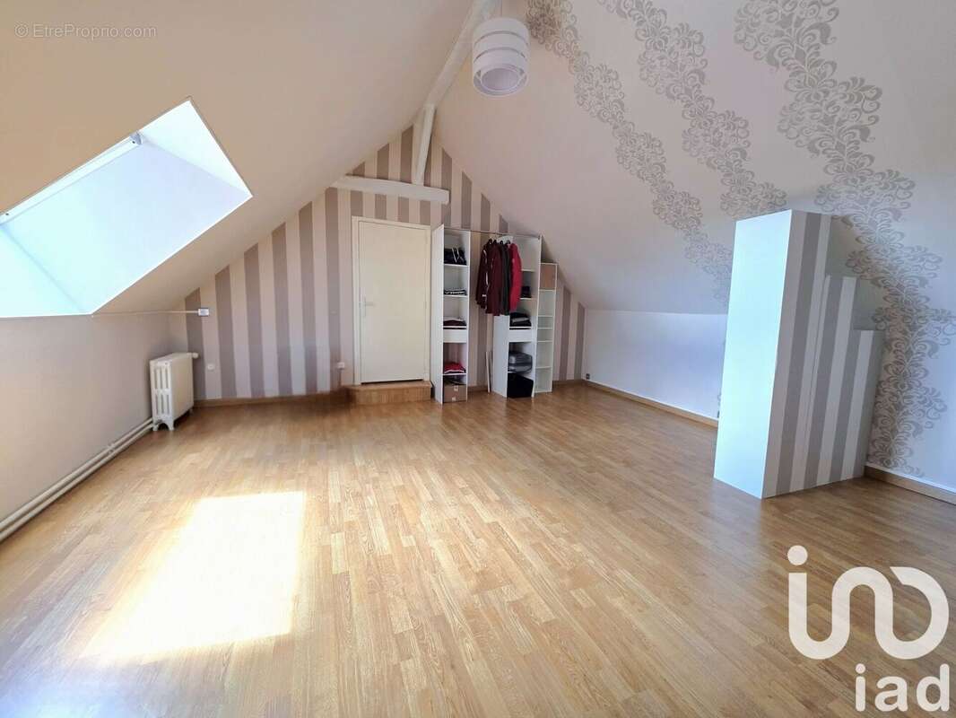 Photo 9 - Maison à ALLONNES